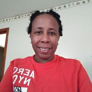 Meet your Posher, Henrietta